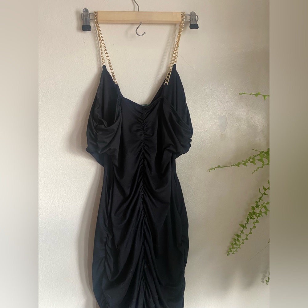 Chain Club Dress - Picture 4 of 6